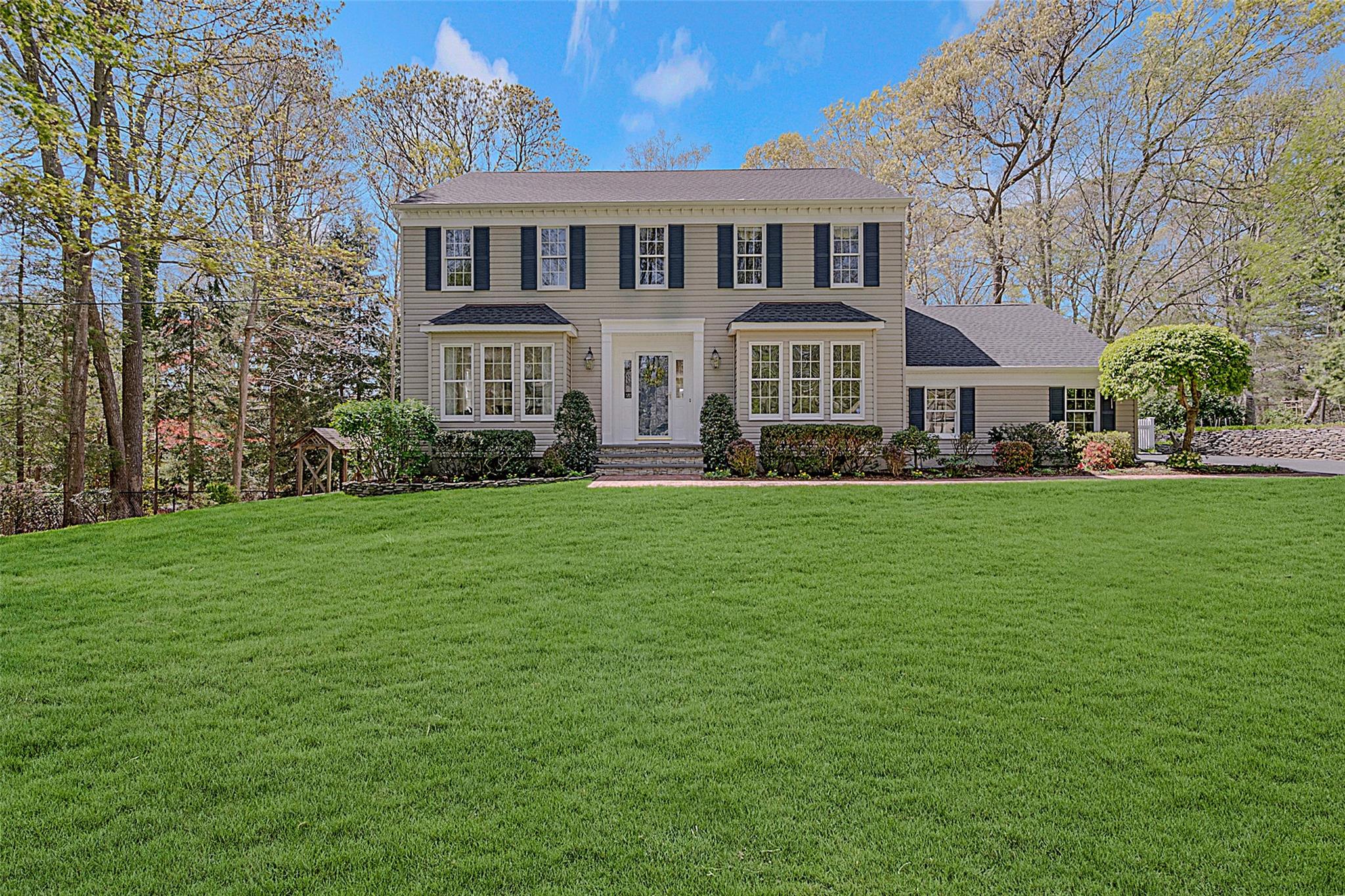 19 Emerald Lane