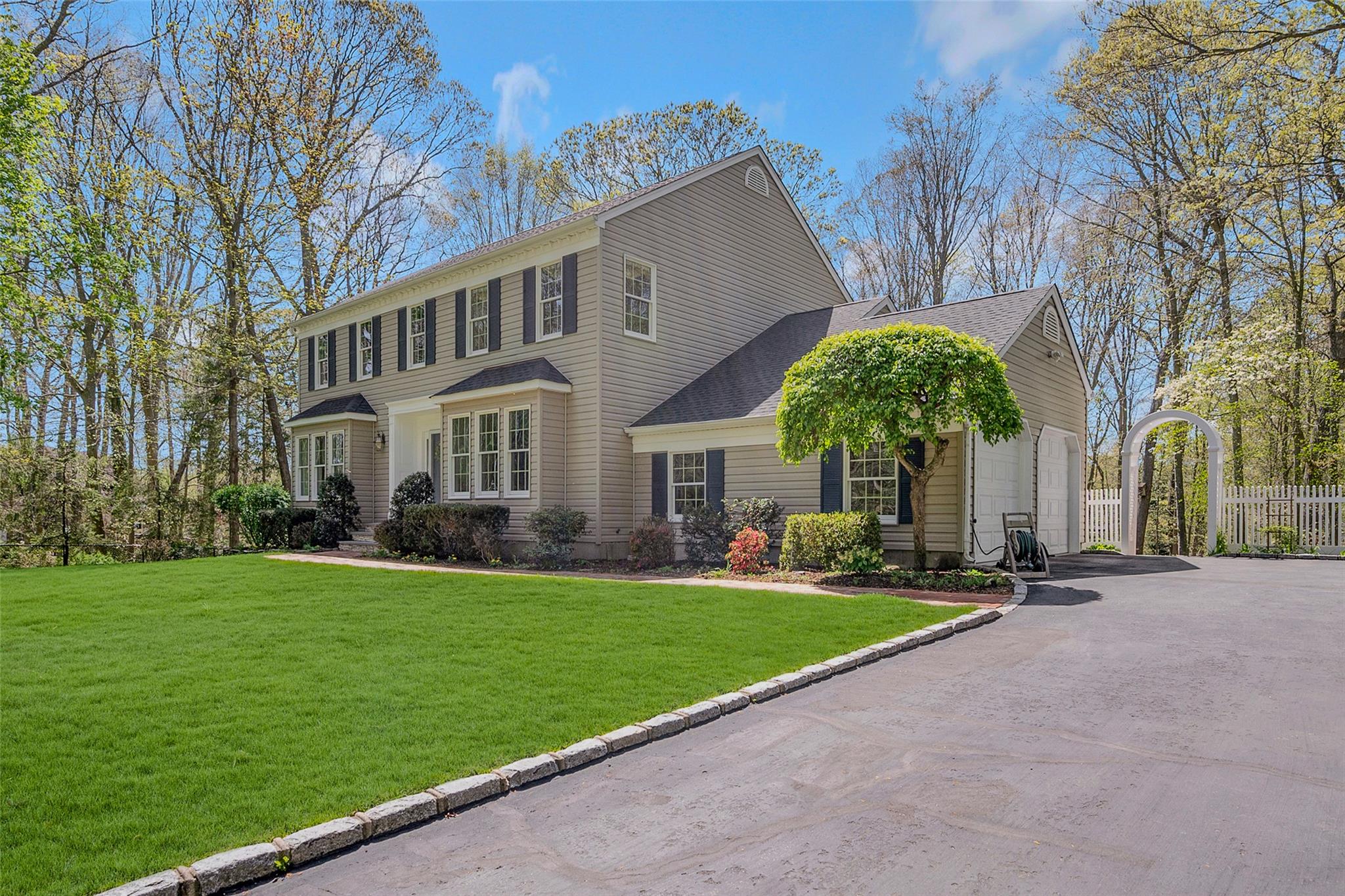 19 Emerald Lane