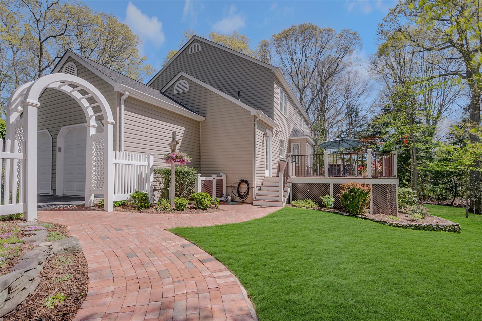 19 Emerald Lane