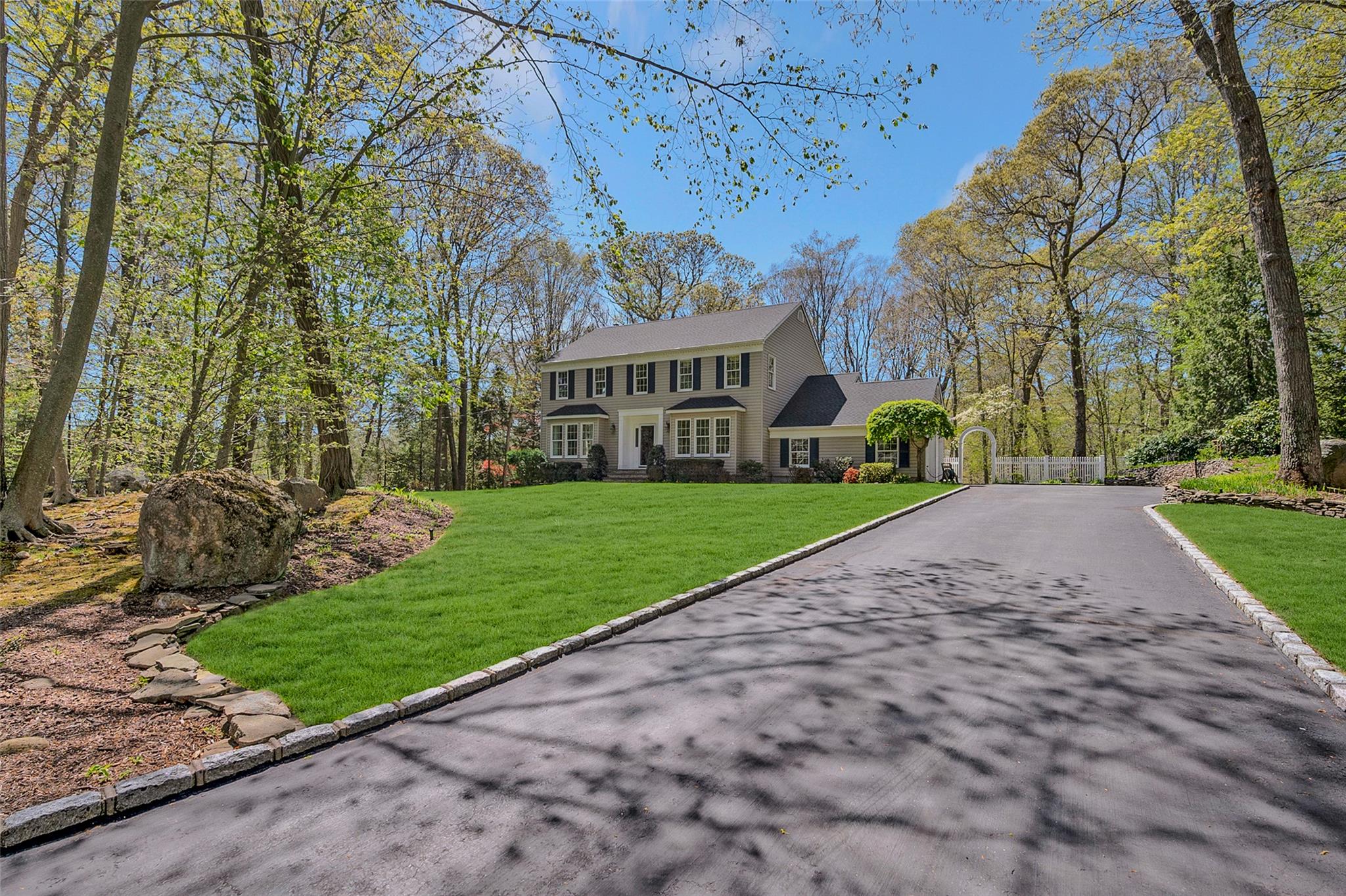 19 Emerald Lane