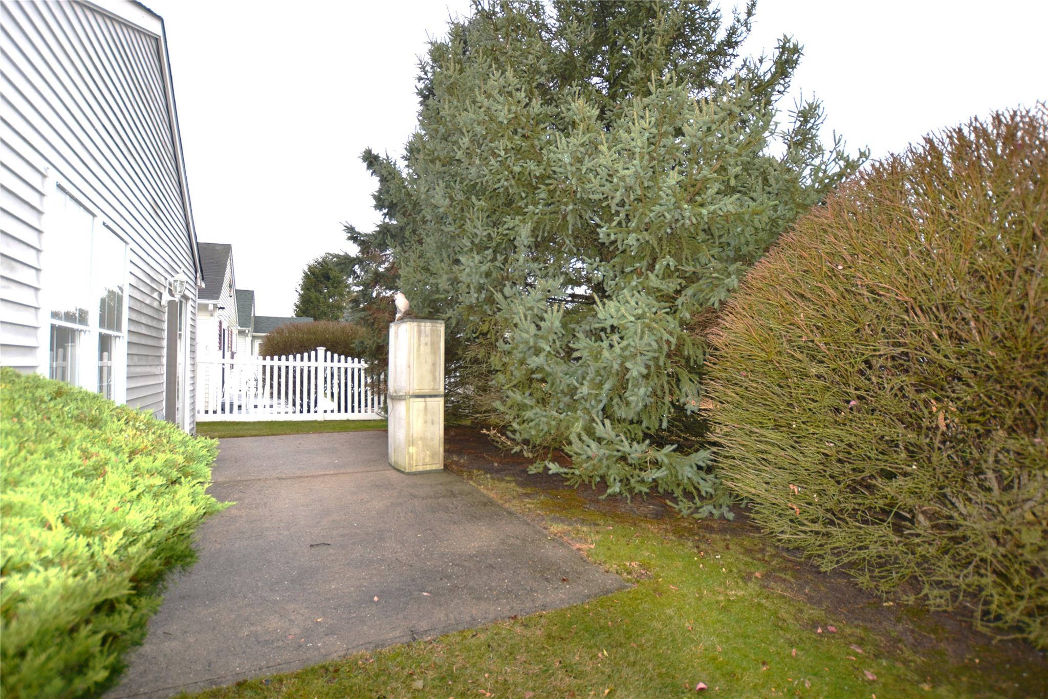 5157 Village Circle E