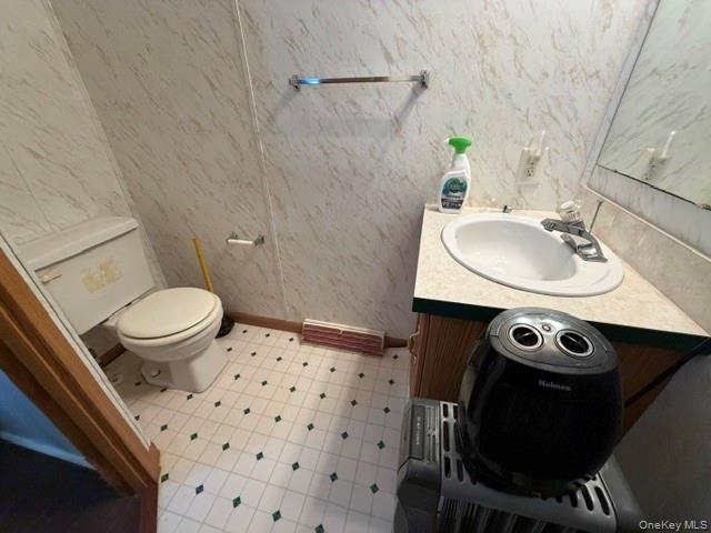 1538 Speonk-Riverhead Rd Unit: #6