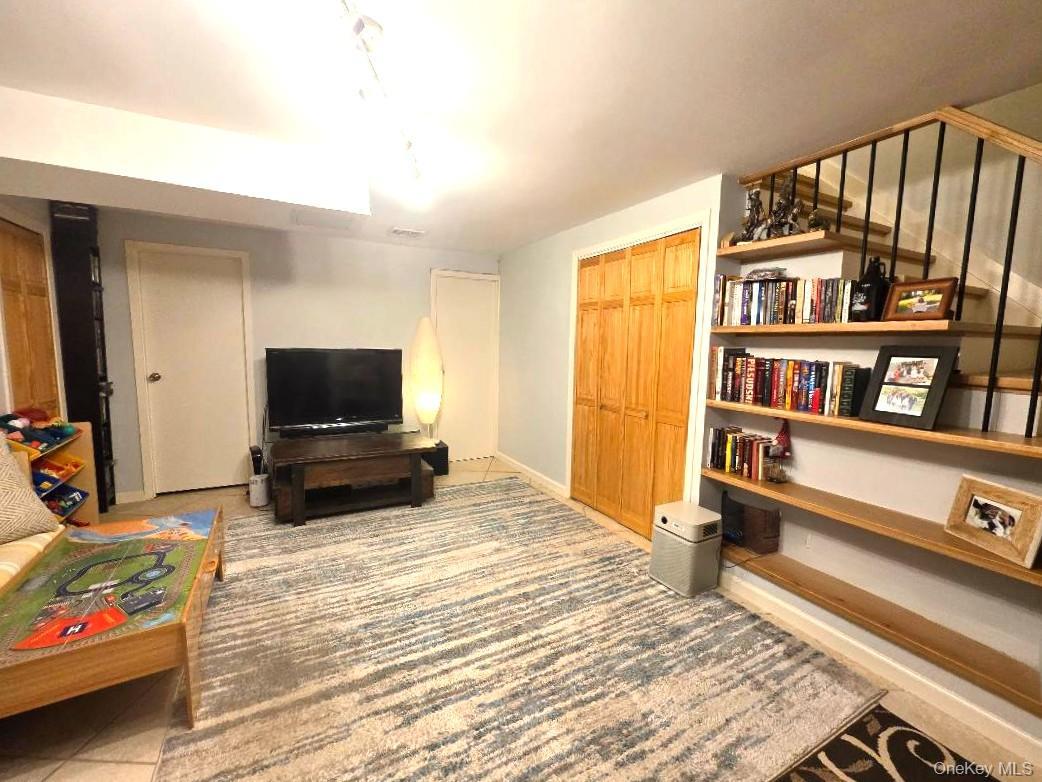 565 Avenue A Unit: 104
