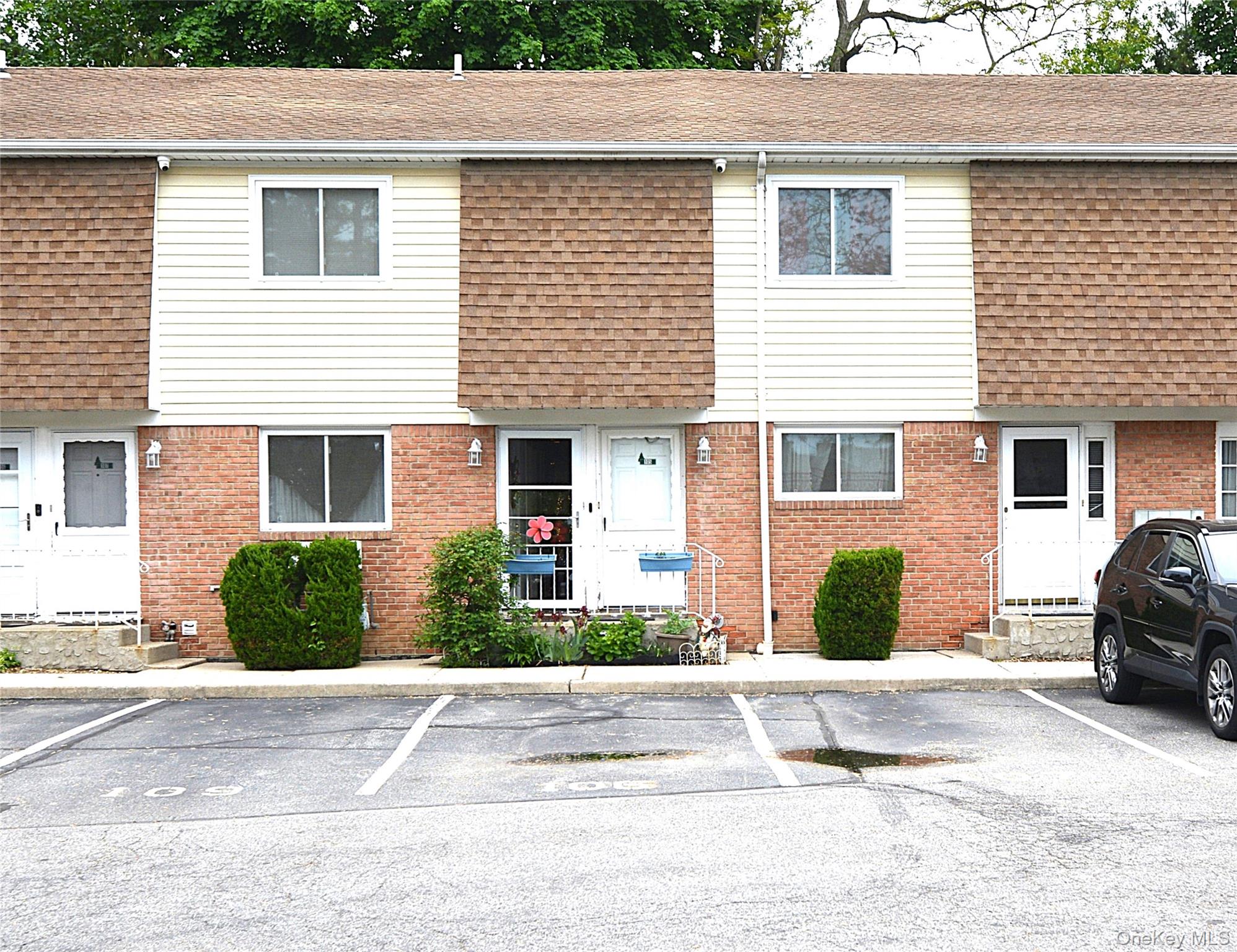 565 Avenue A Unit: 104