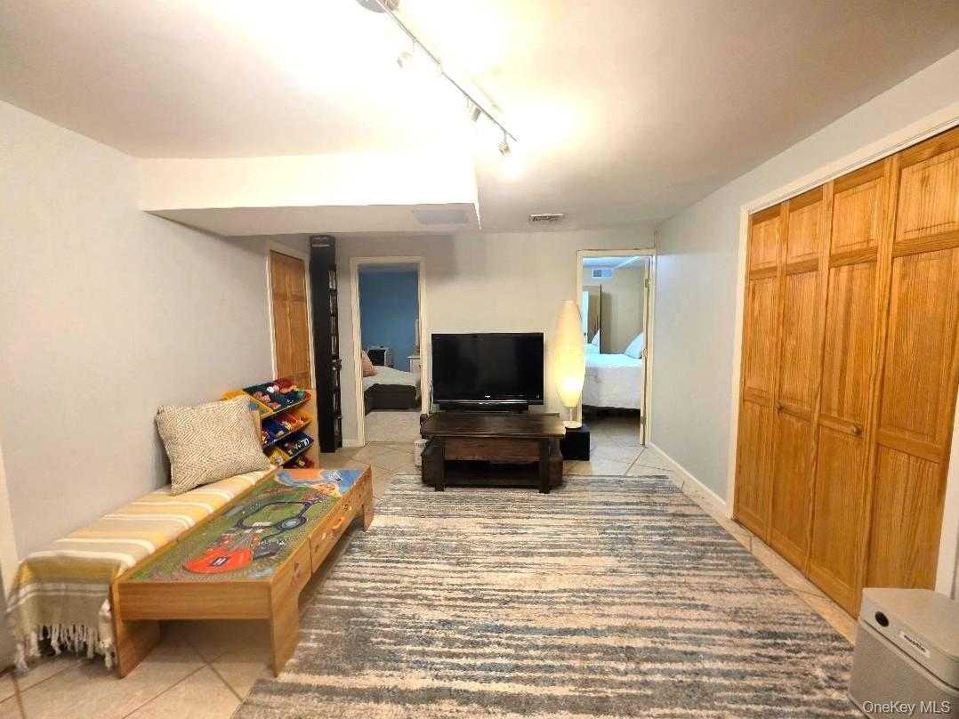 565 Avenue A Unit: 104