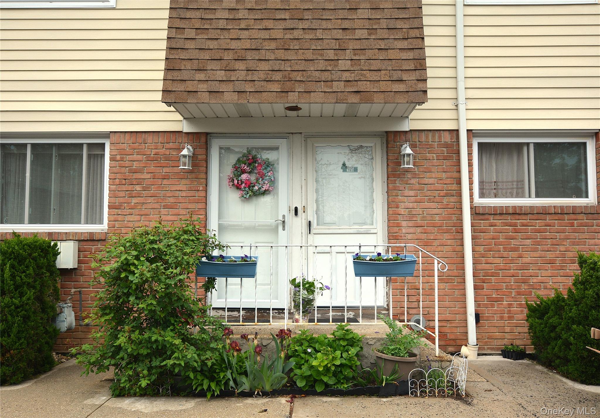 565 Avenue A Unit: 104