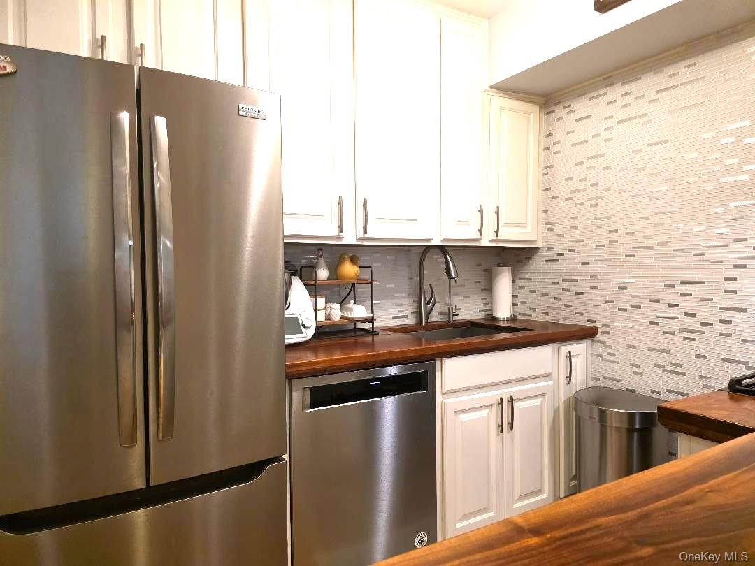 565 Avenue A Unit: 104
