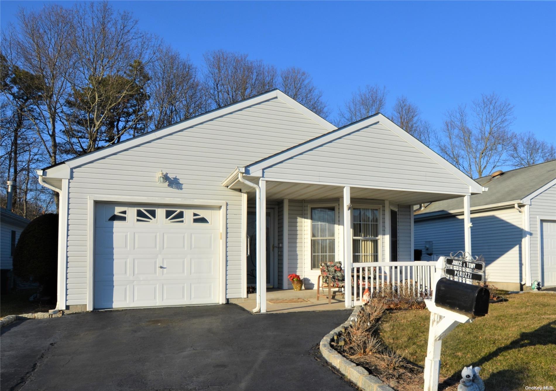414 N Village Circle Unit: 414