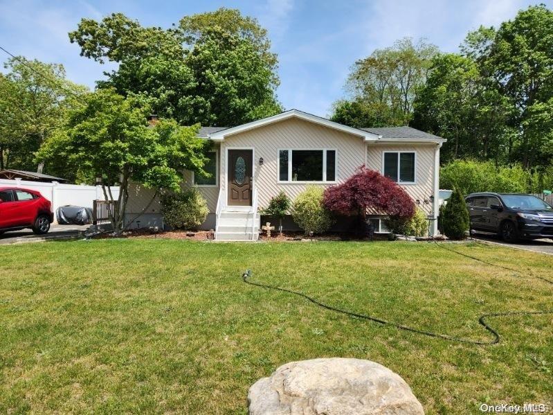 1057A Waverly Avenue