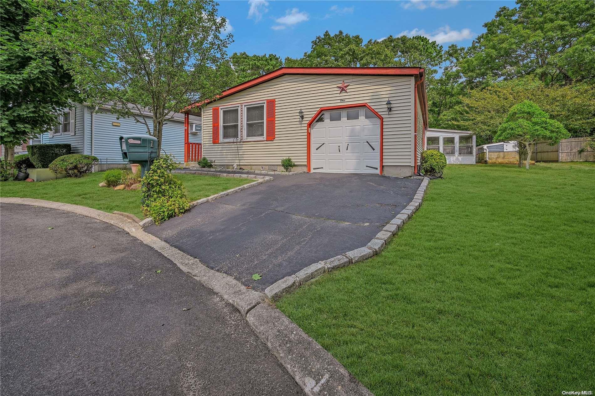 1 Village Circle E Unit: 1