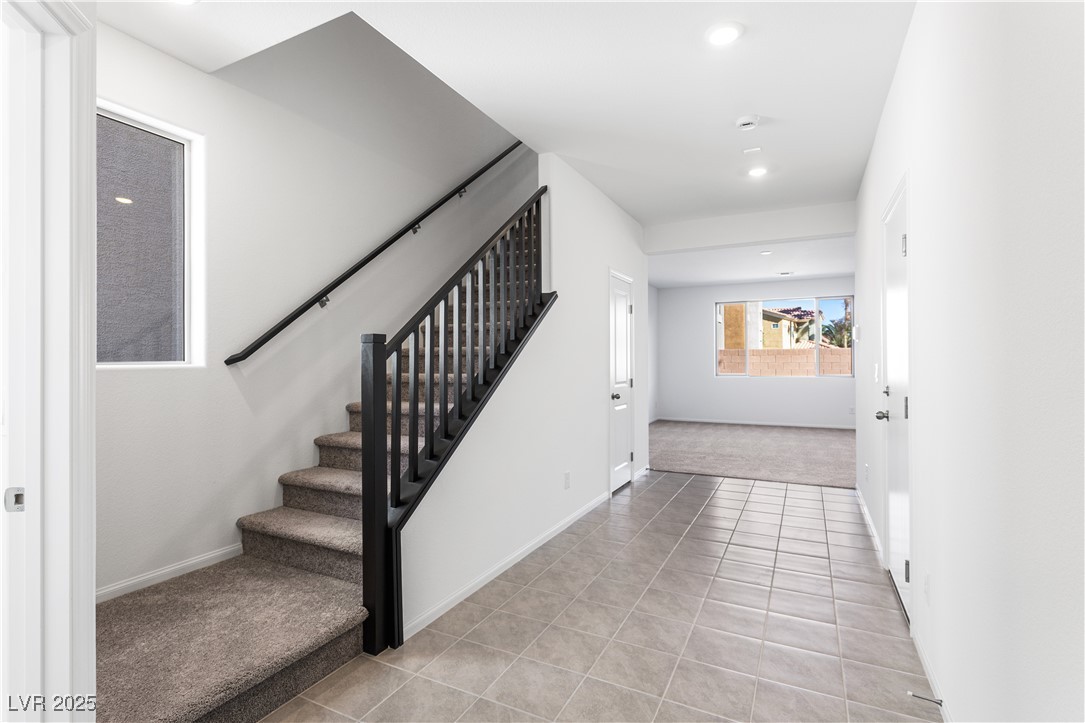 5678 Spring Trellis Street