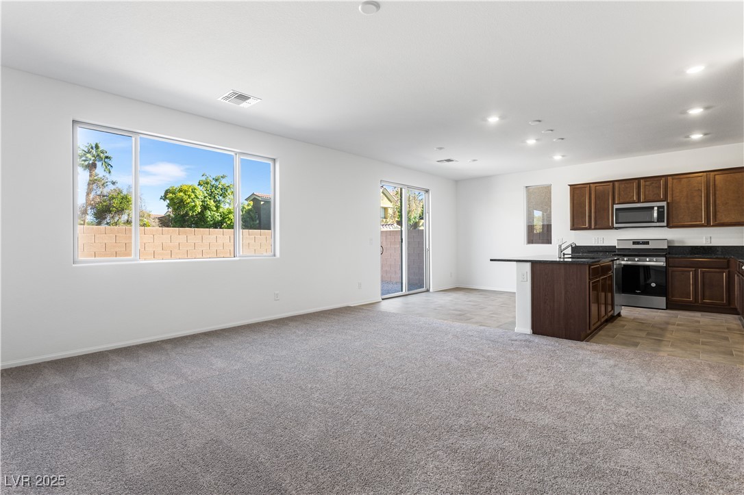 5678 Spring Trellis Street