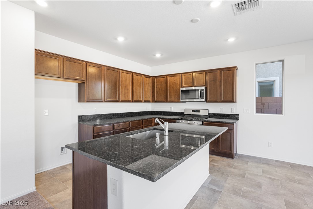 5670 Spring Trellis Street