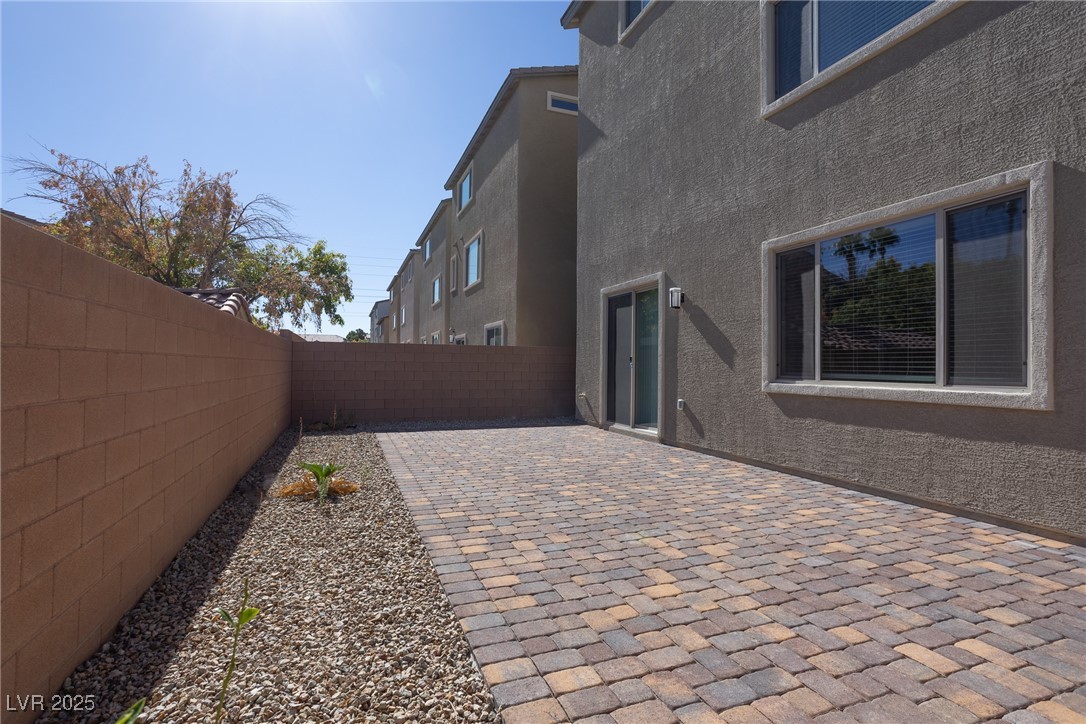 5646 Spring Trellis Street
