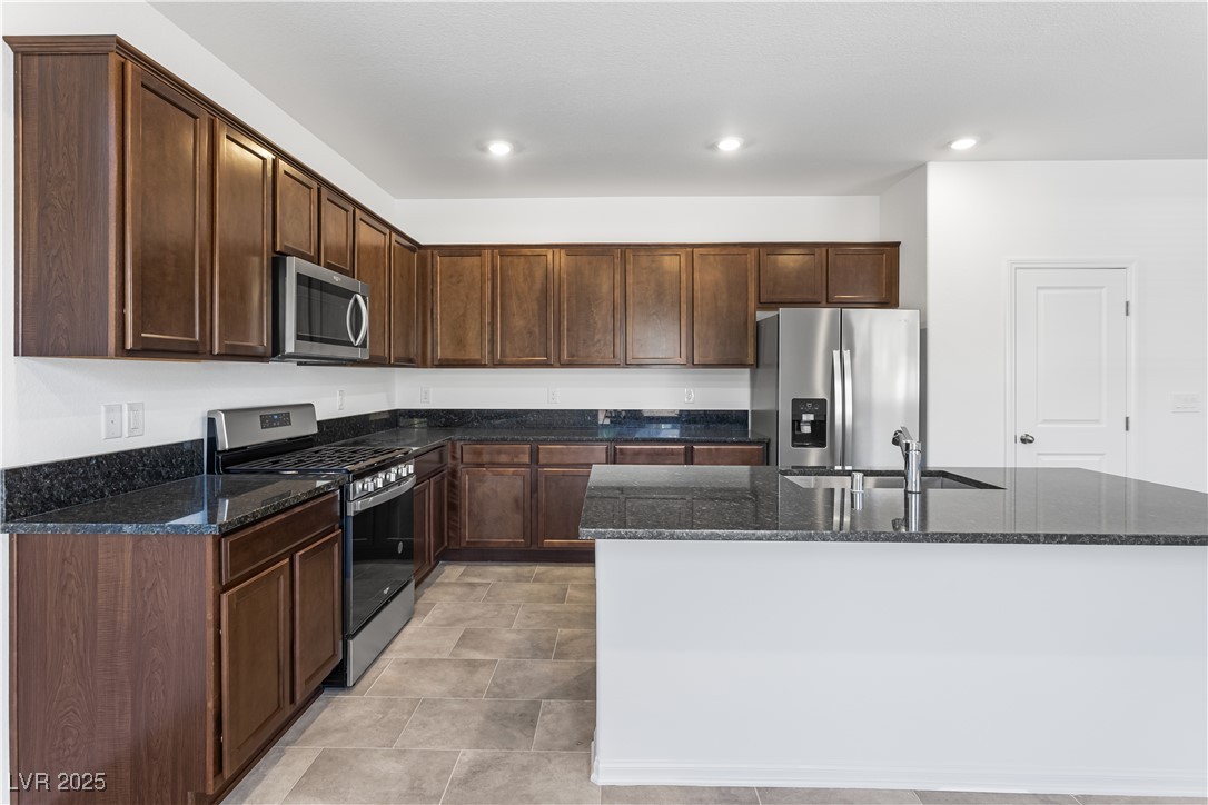 5646 Spring Trellis Street