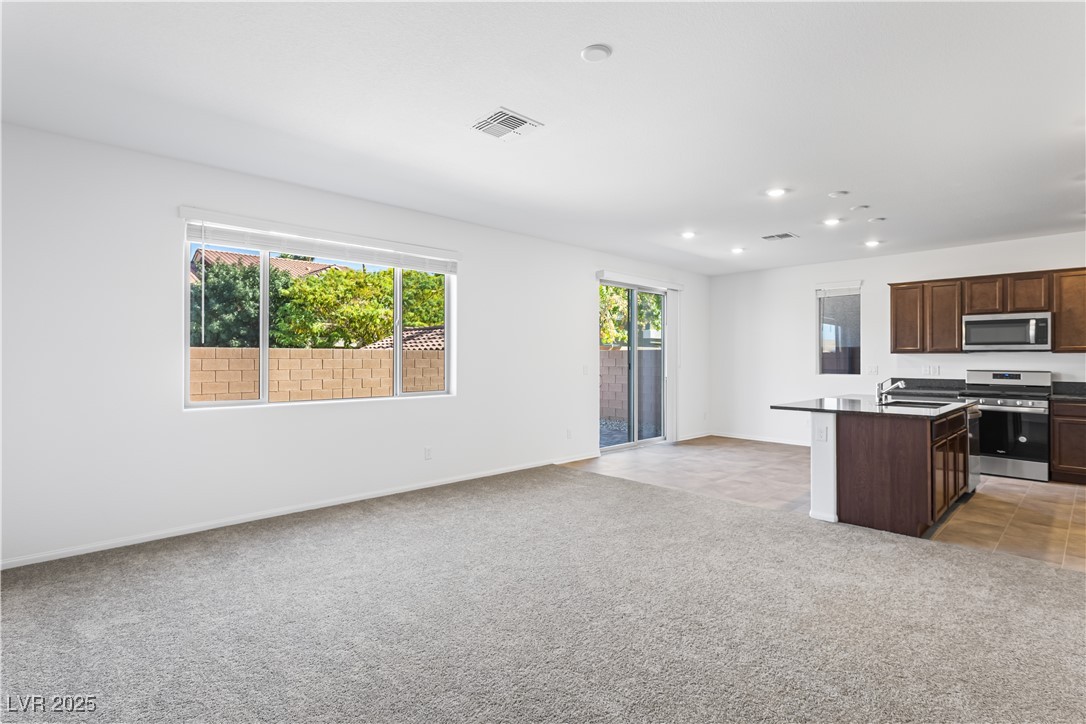 5646 Spring Trellis Street