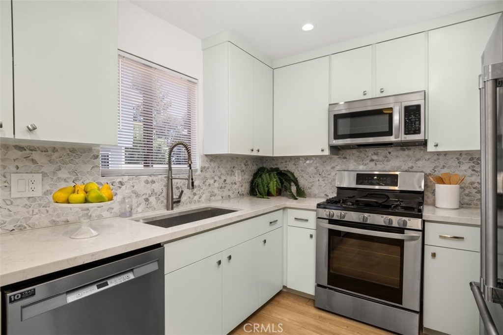 4455 Rockland Place 12