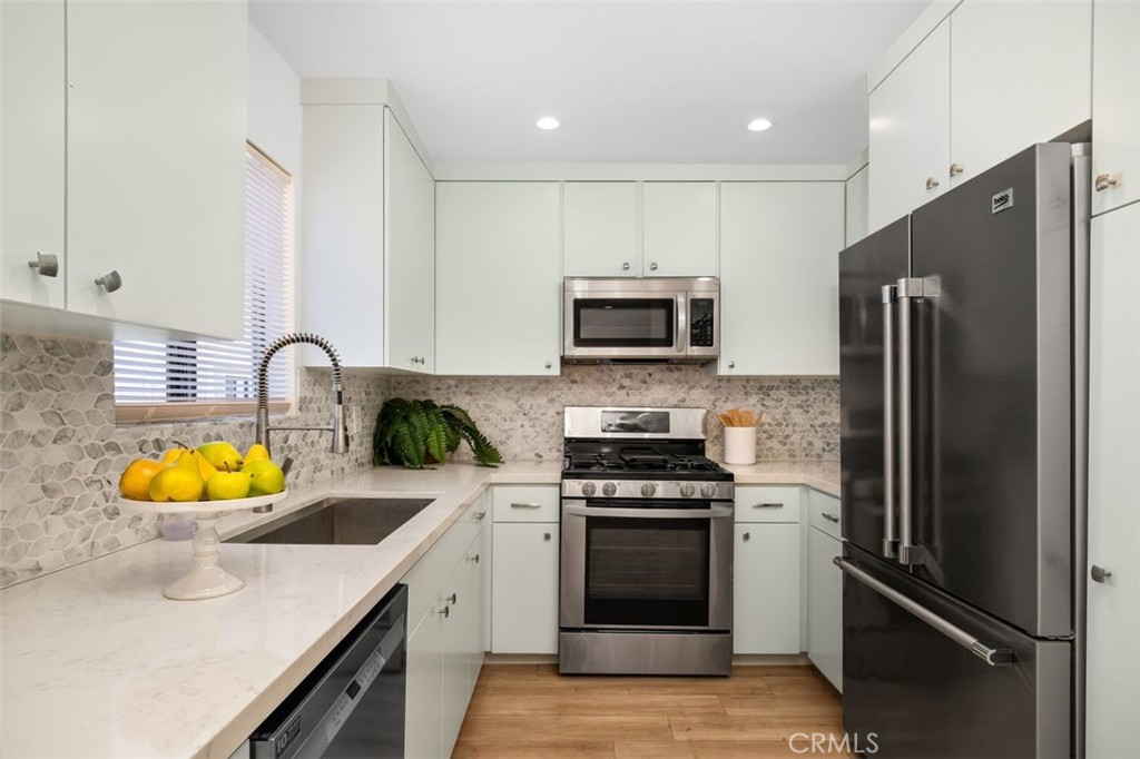 4455 Rockland Place 12