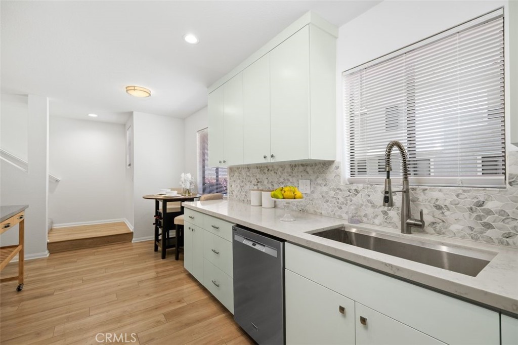 4455 Rockland Place 12
