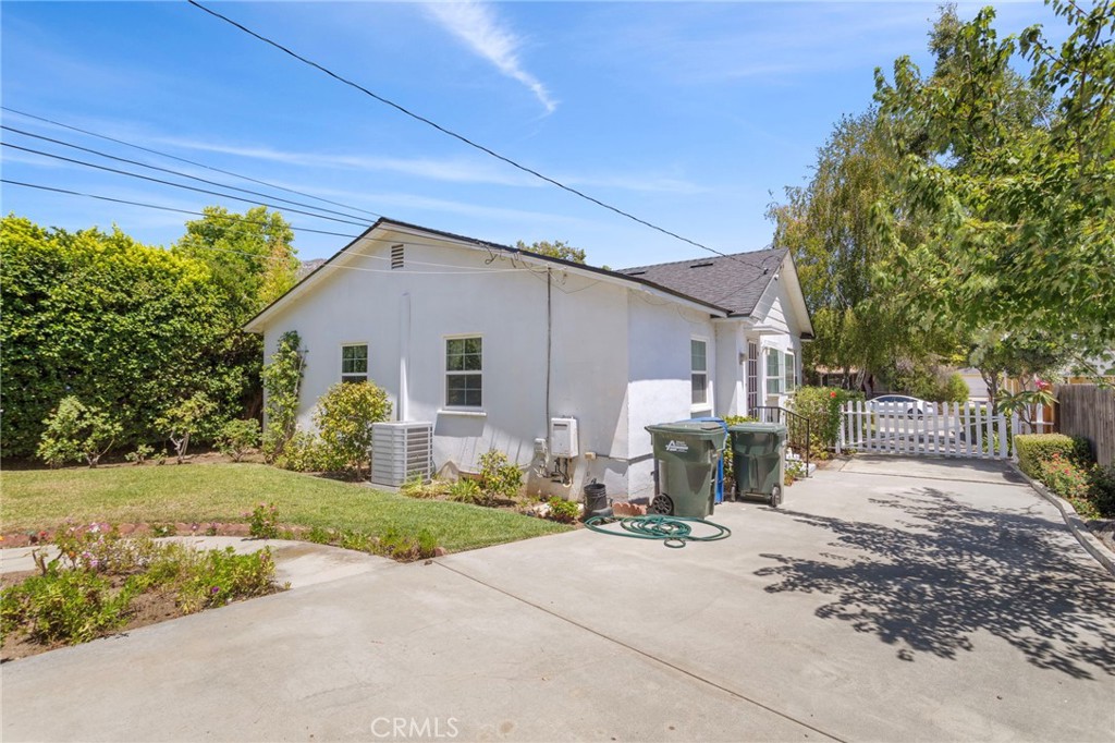 525 Hacienda Drive
