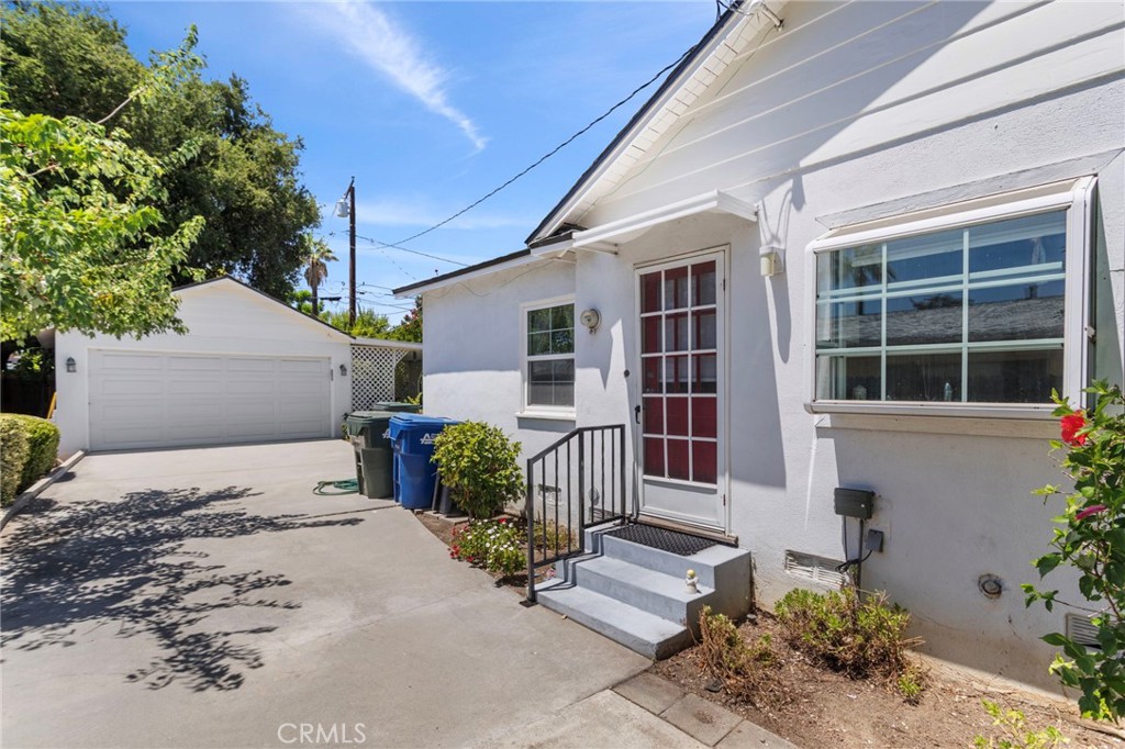 525 Hacienda Drive