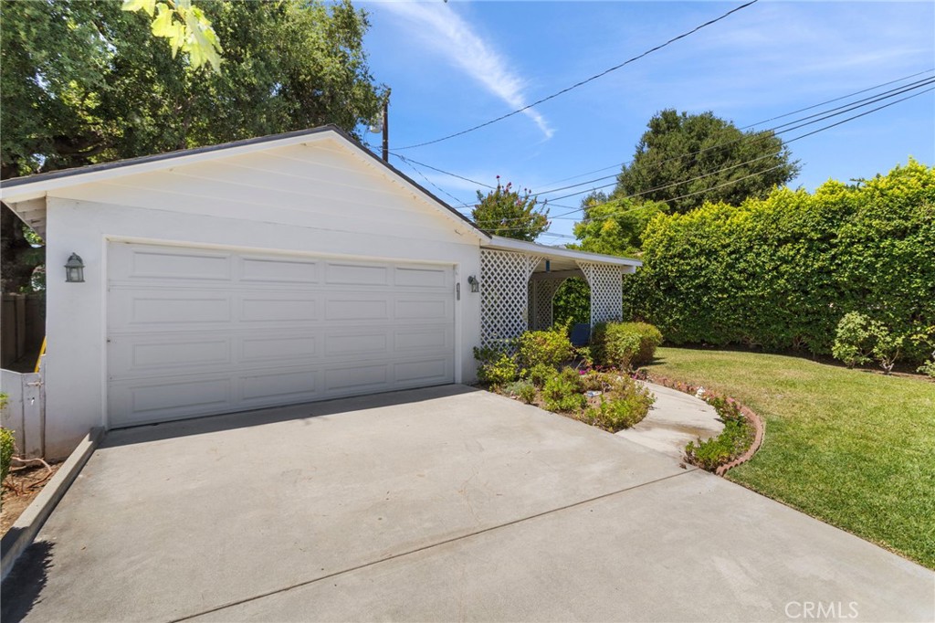 525 Hacienda Drive