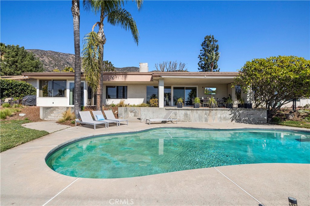 2232 Golden Meadow Drive