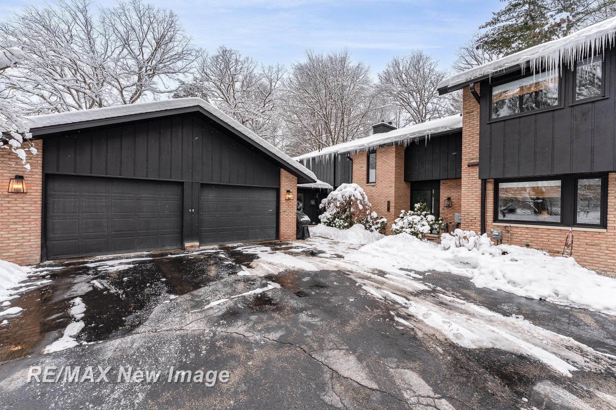 3310 N Bent Oak Drive