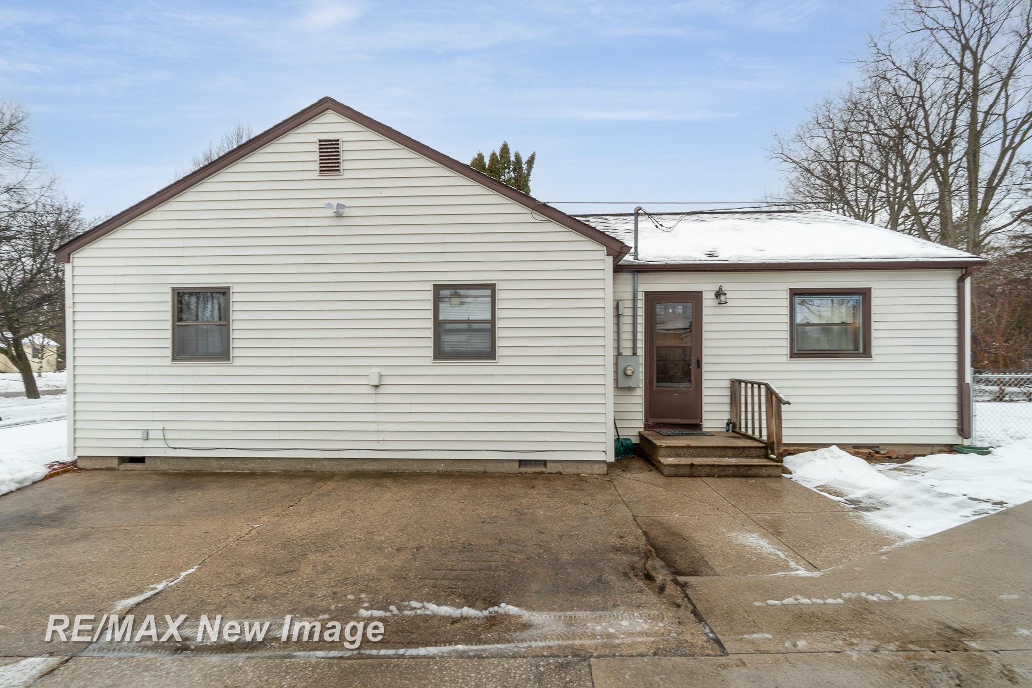 1317 E Saint Andrews Road