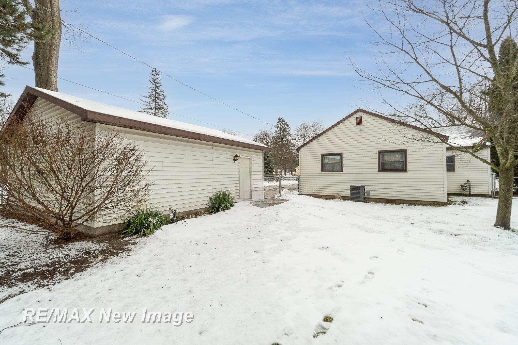 1317 E Saint Andrews Road