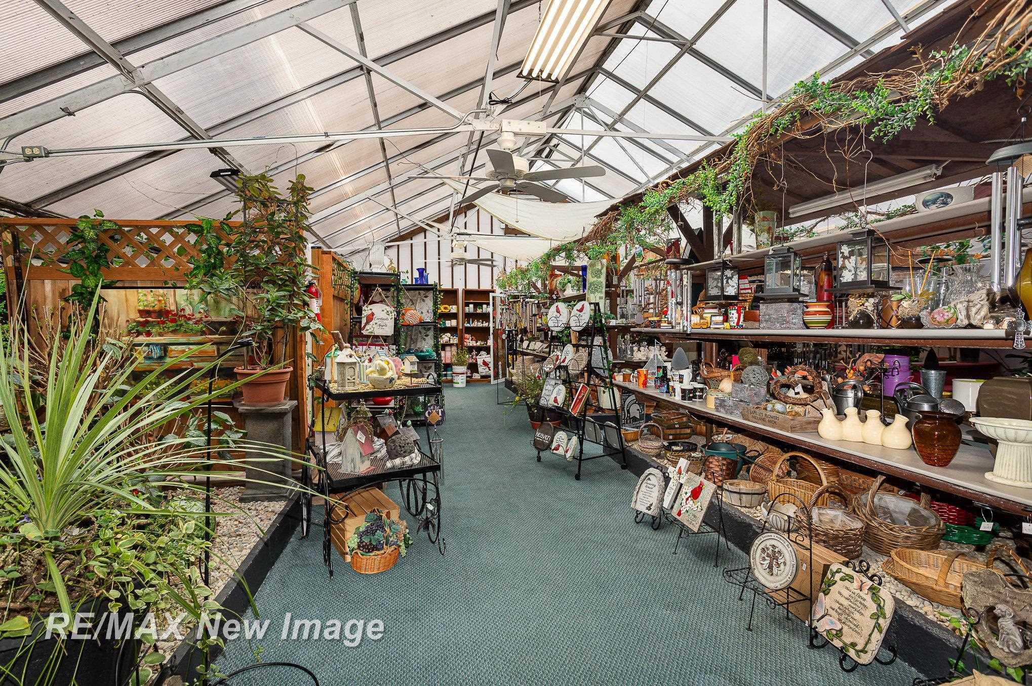 1605 Bookness Street