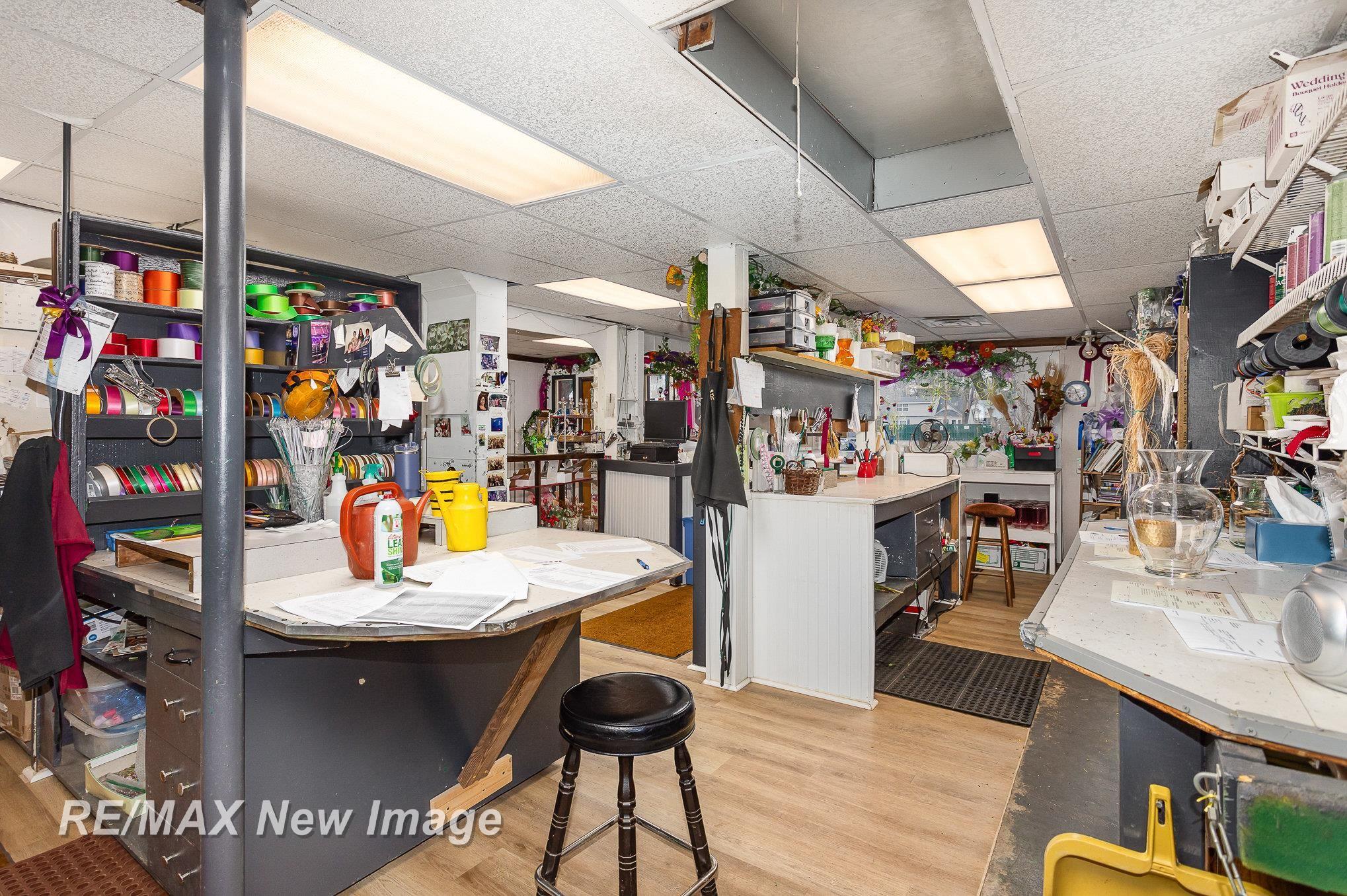 1605 Bookness Street