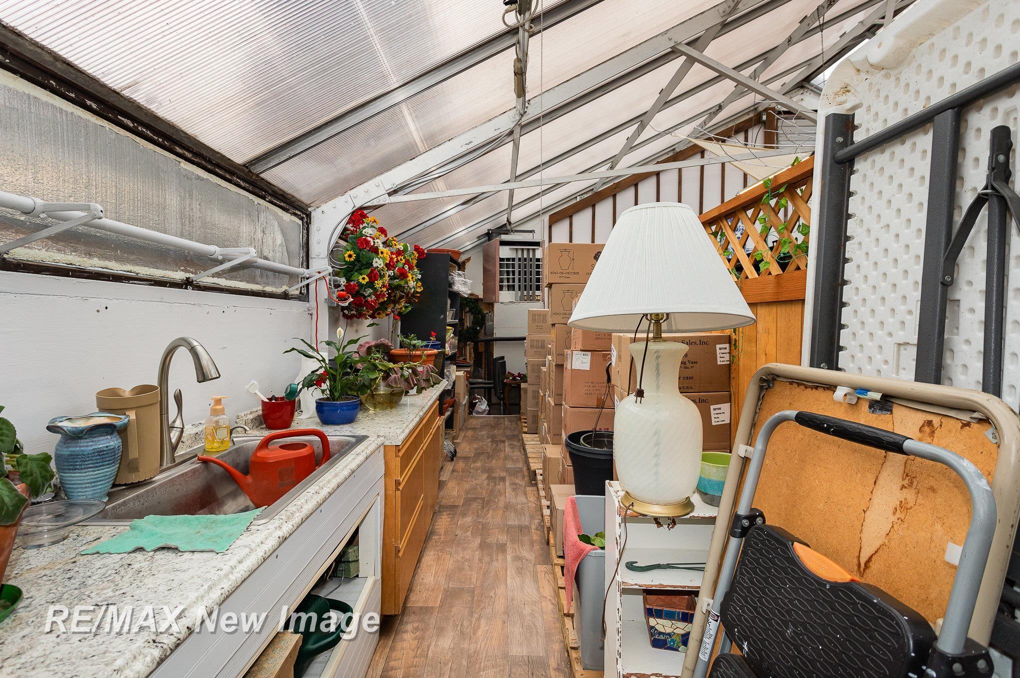 1605 Bookness Street