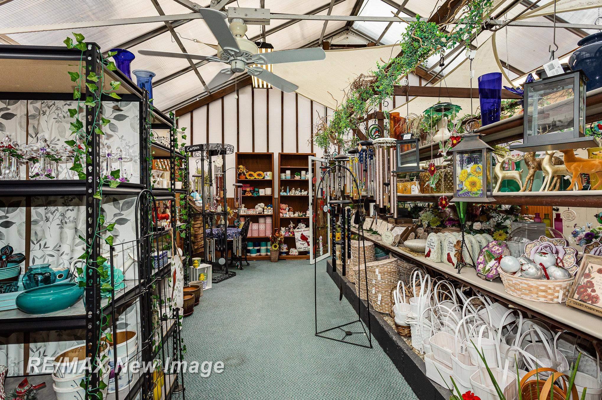 1605 Bookness Street