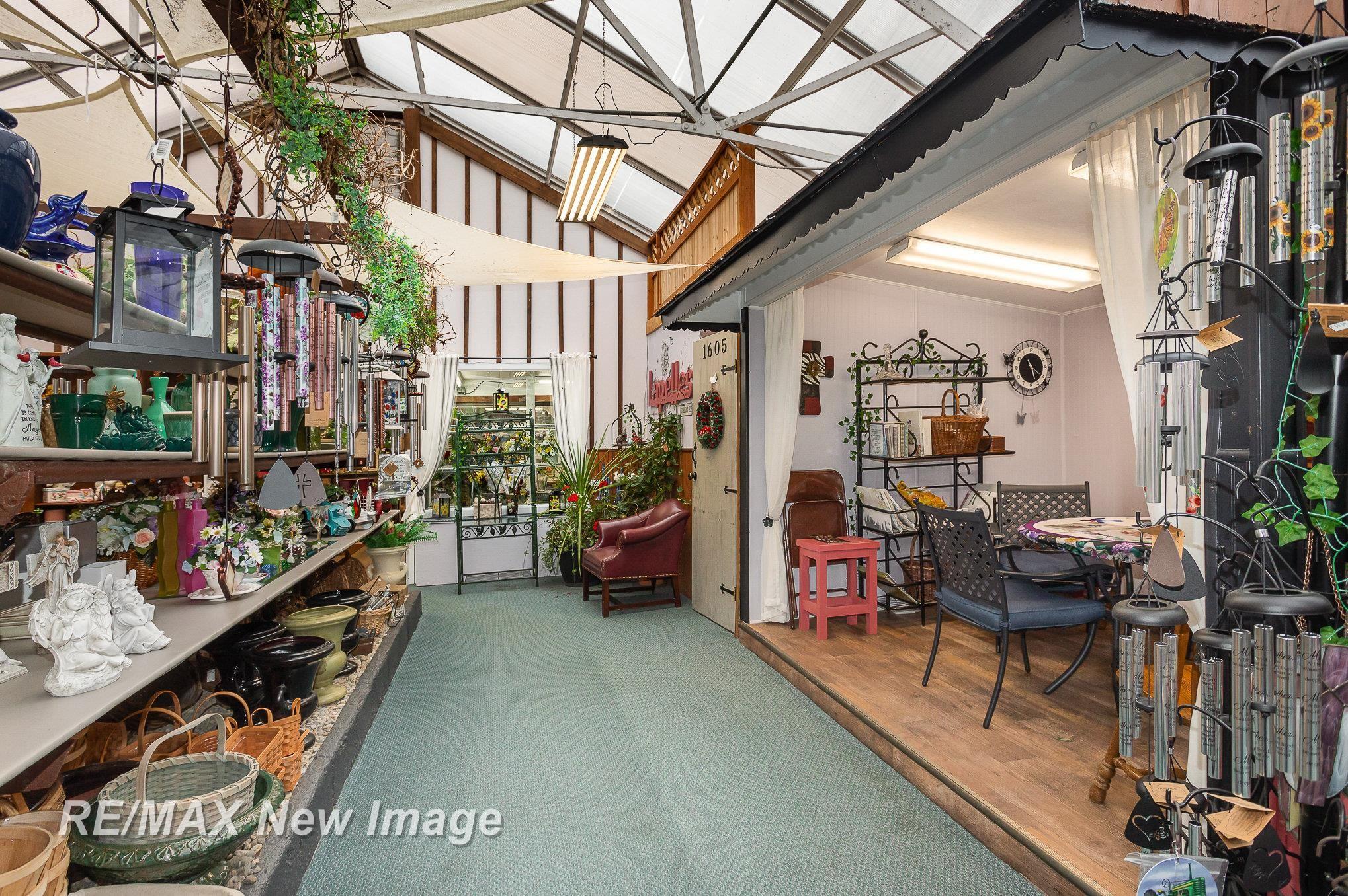 1605 Bookness Street