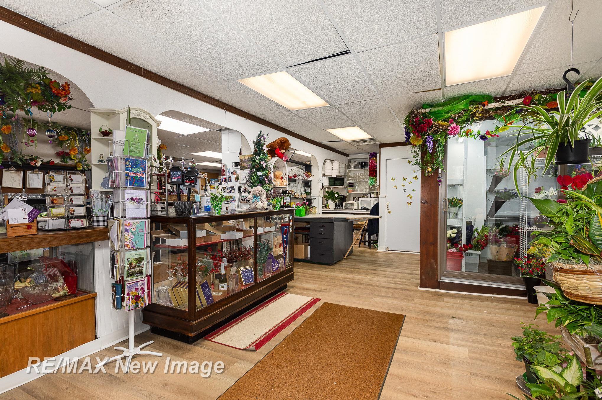 1605 Bookness Street