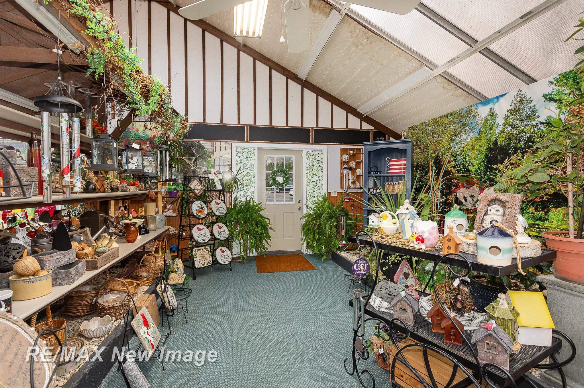 1605 Bookness Street