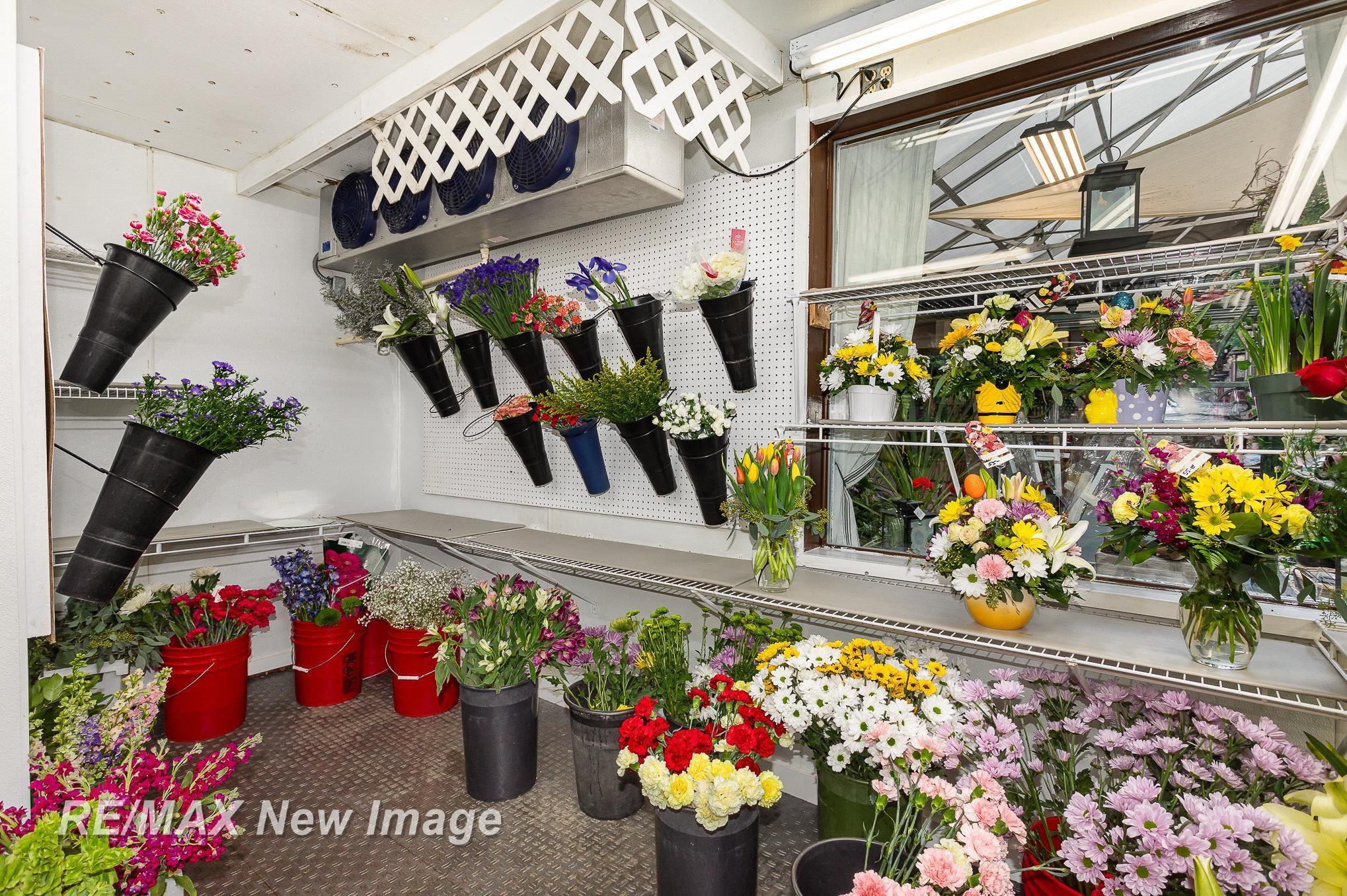 1605 Bookness Street