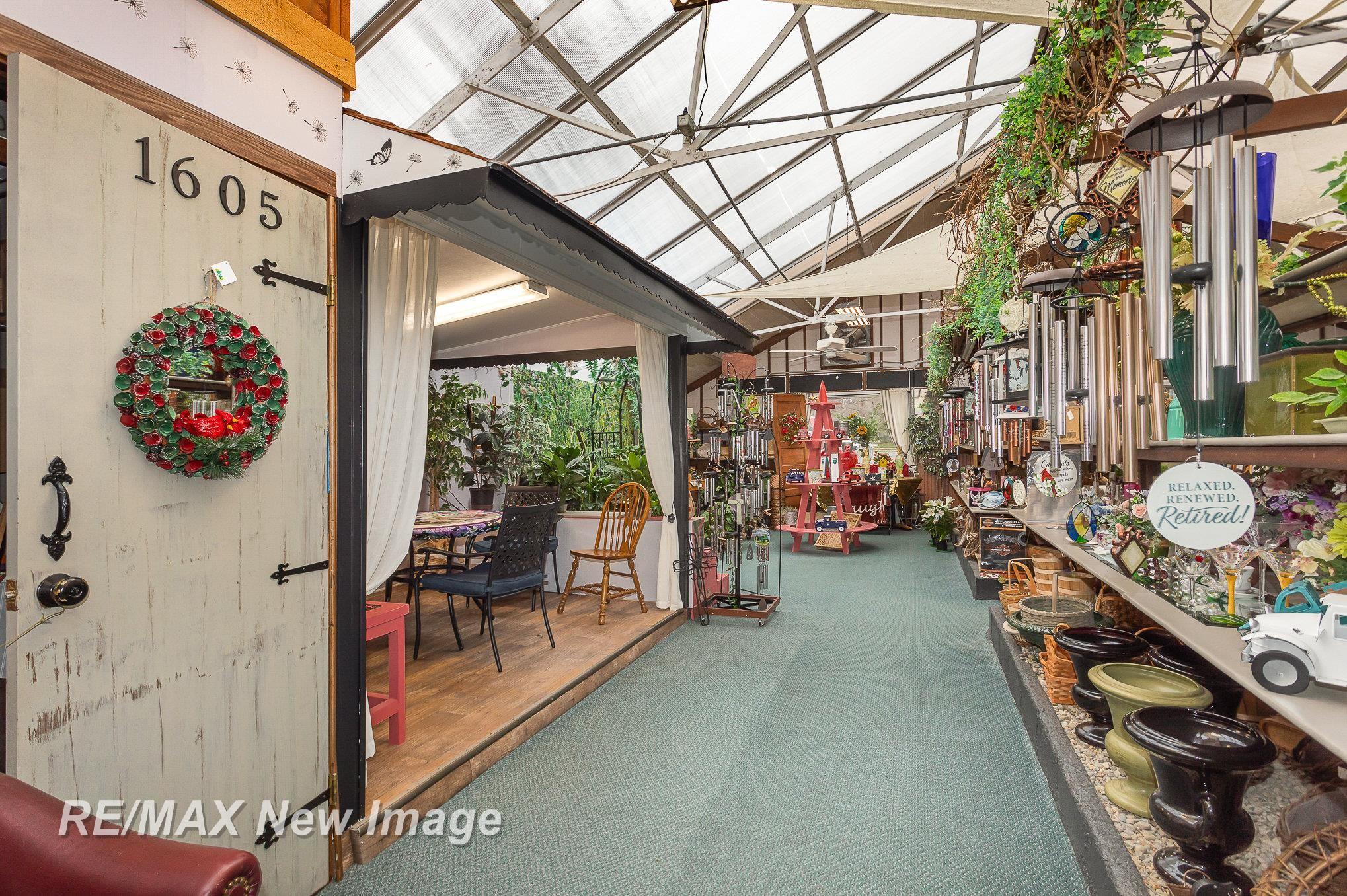 1605 Bookness Street