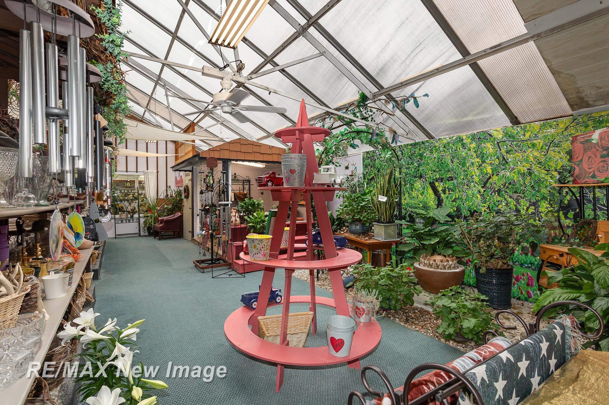 1605 Bookness Street