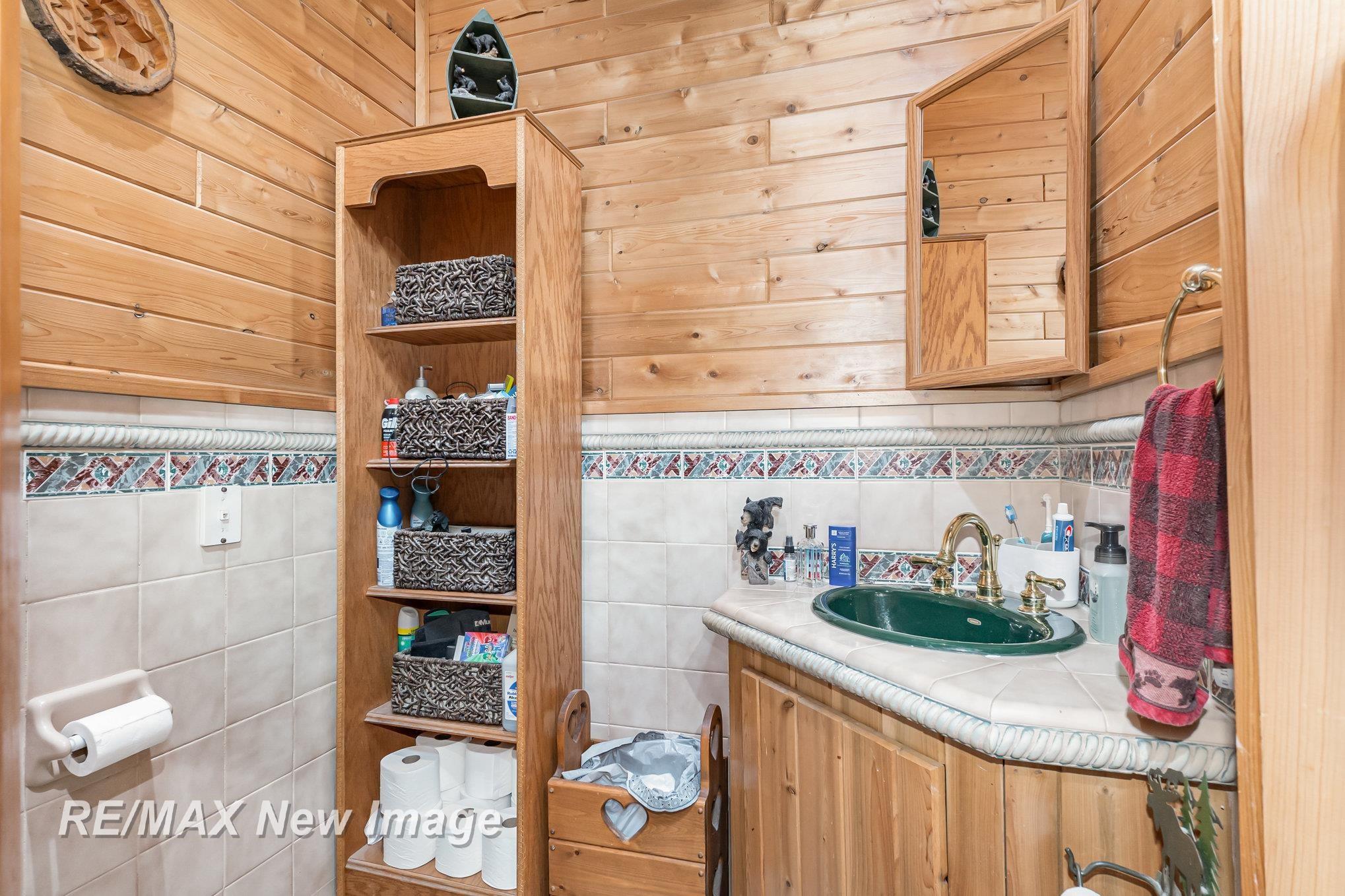 859 E Gordonville Road