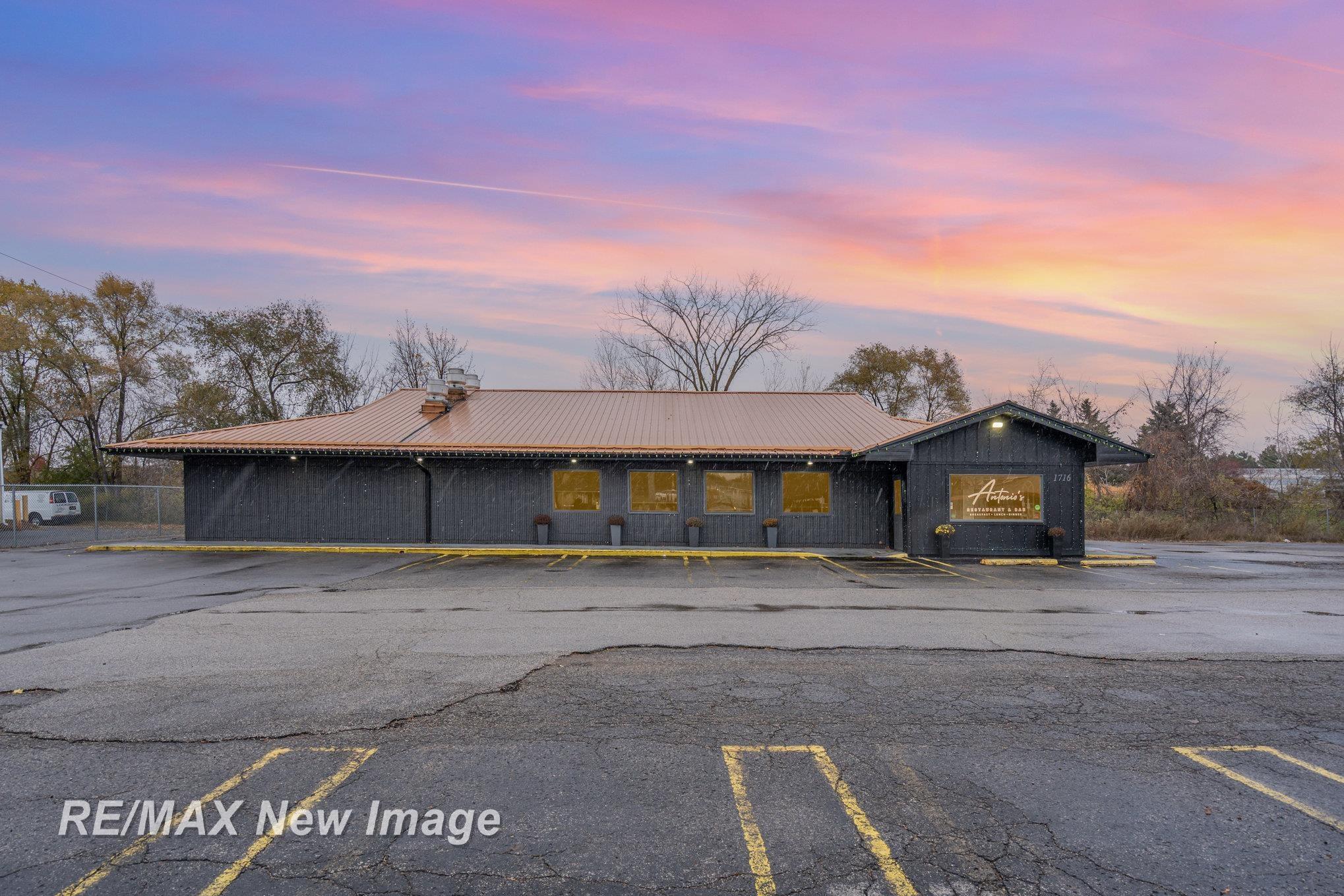 1716 W Wackerly Street