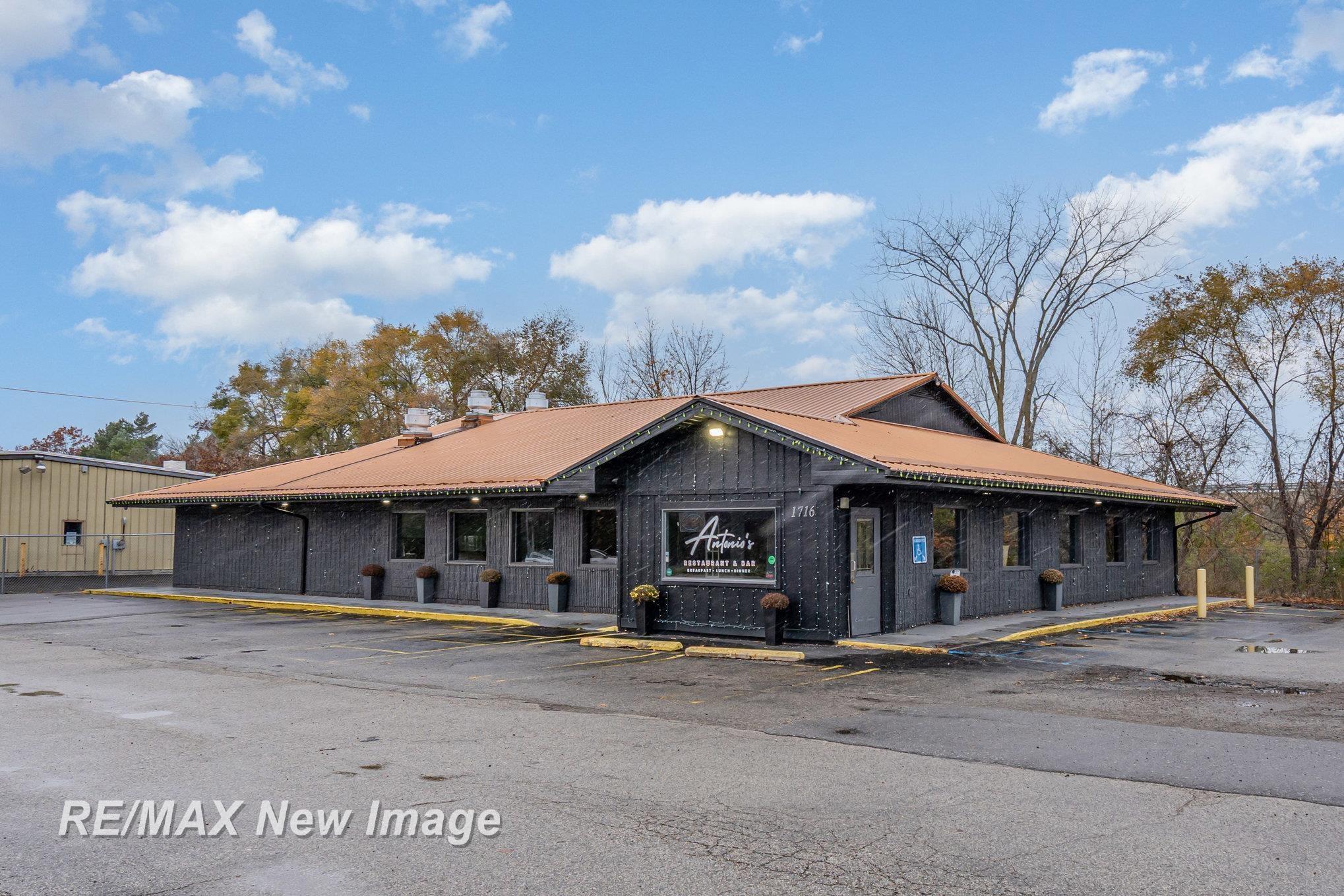 1716 W Wackerly Street