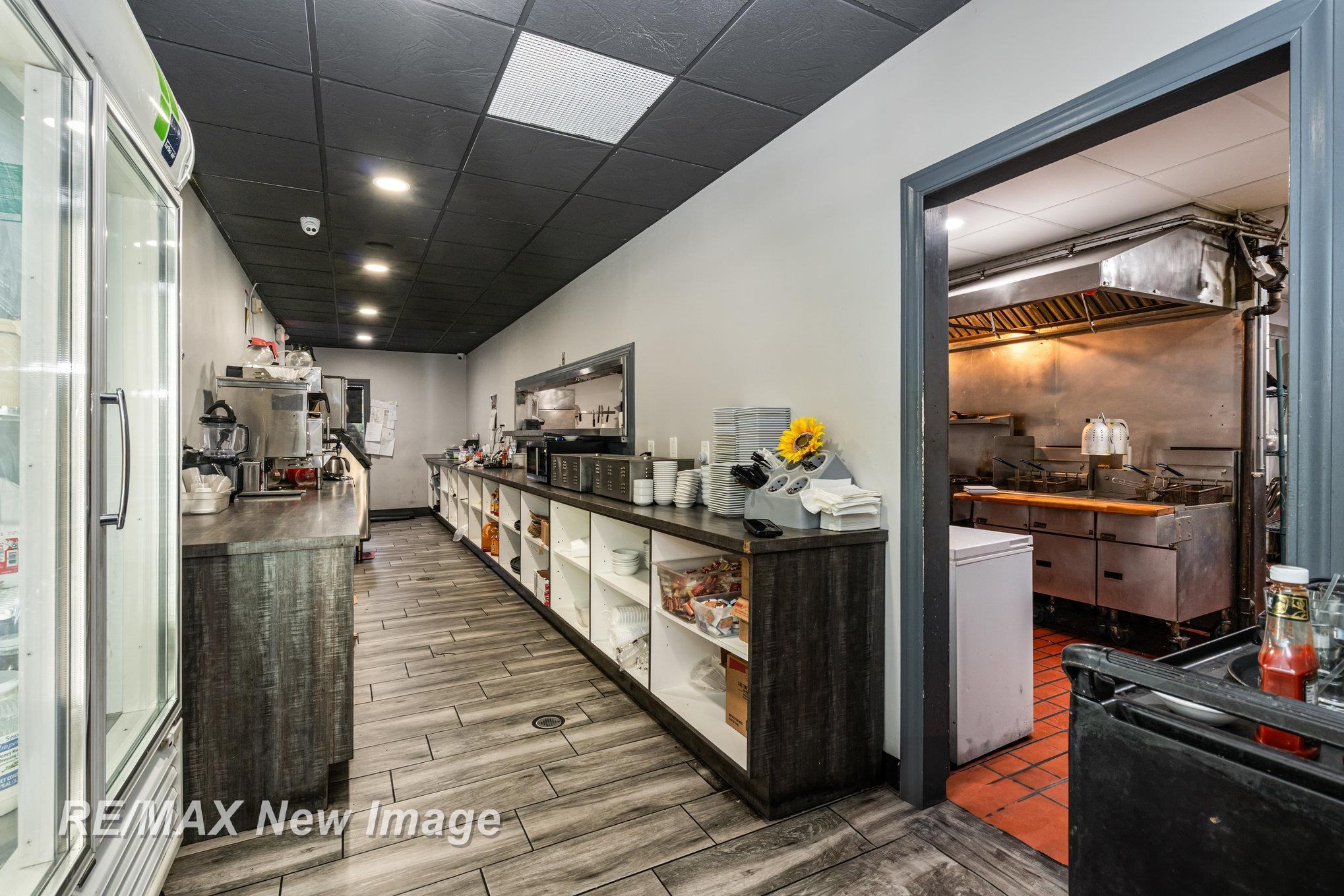 1716 W Wackerly Street