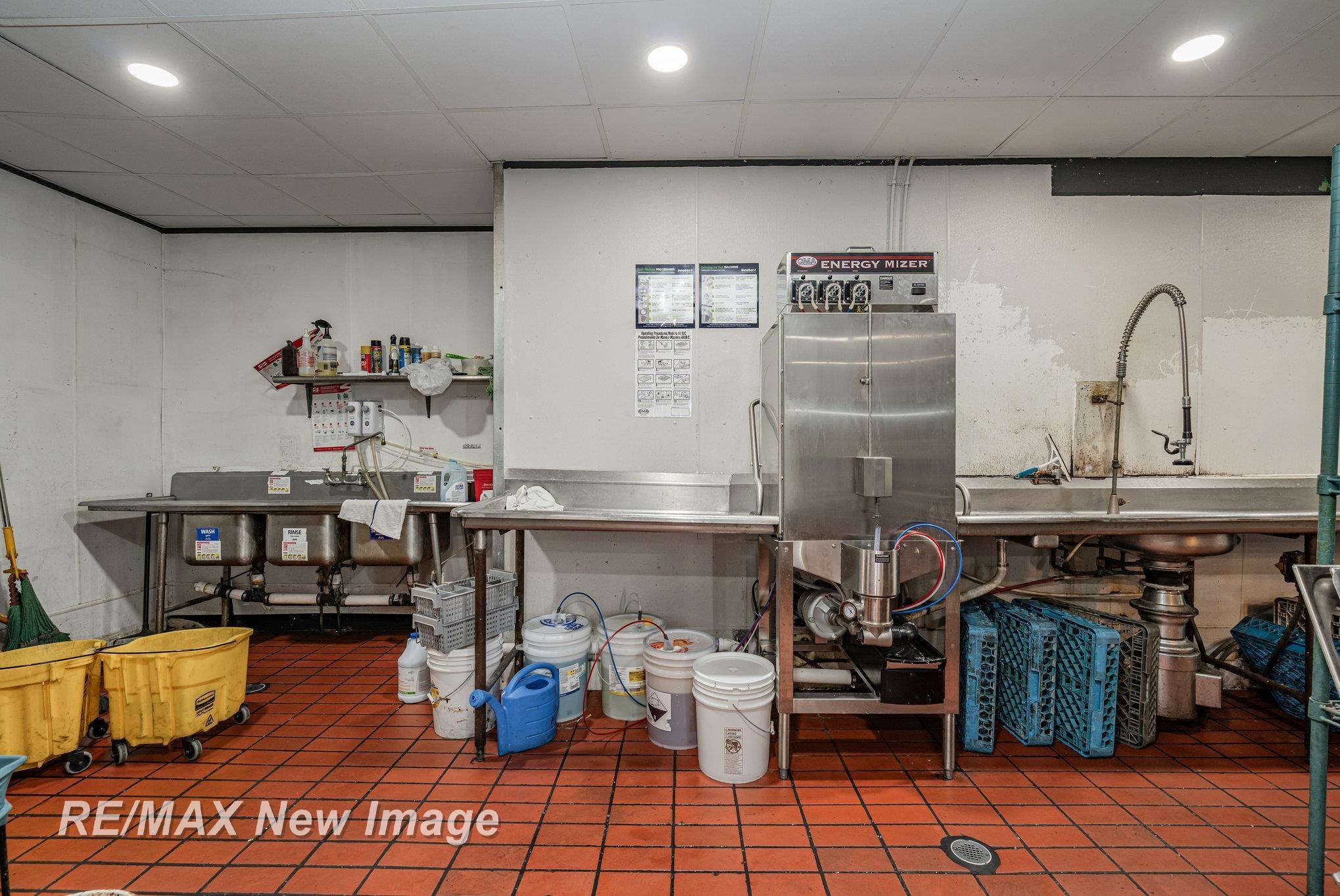 1716 W Wackerly Street