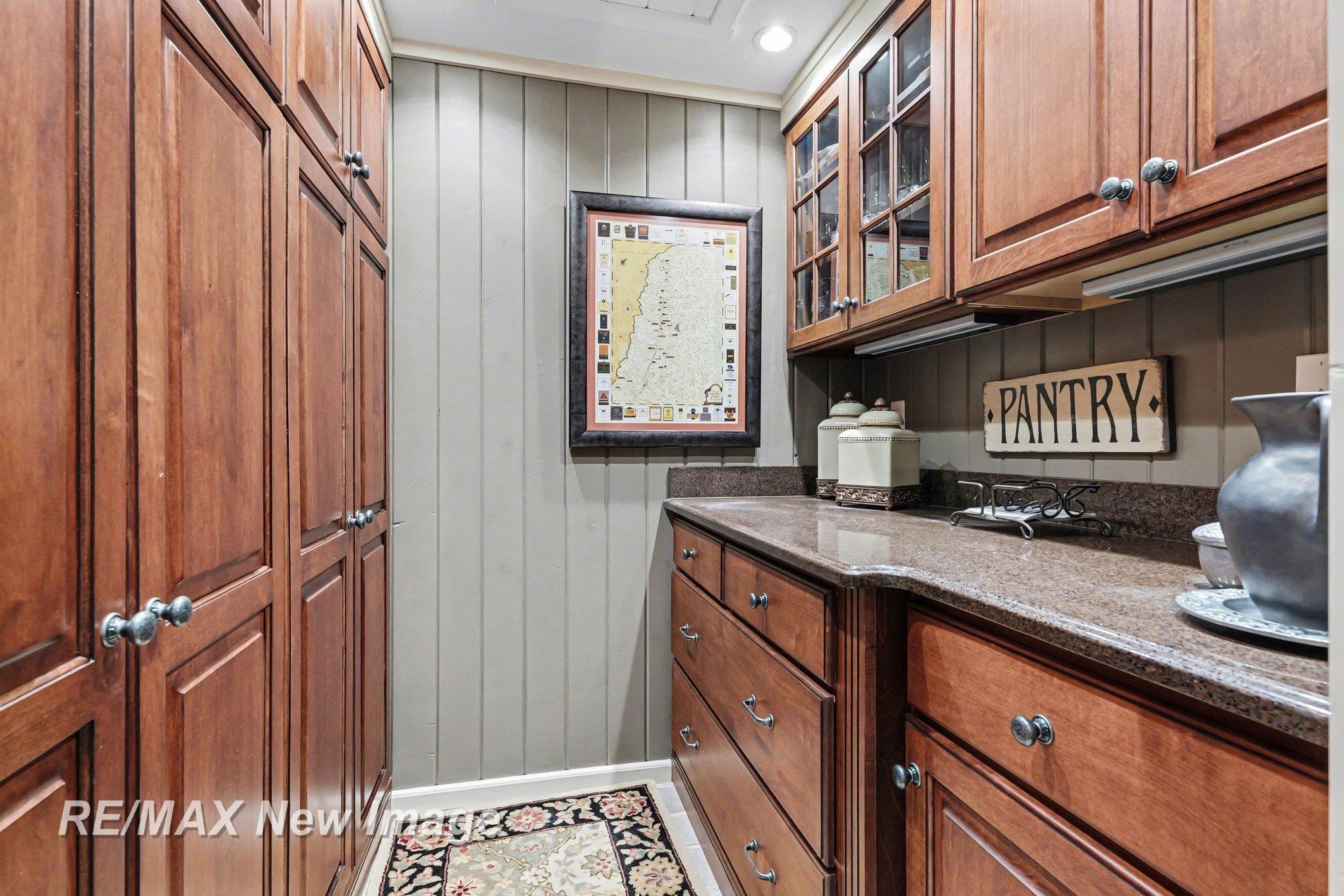 314 W Saint Andrews Road