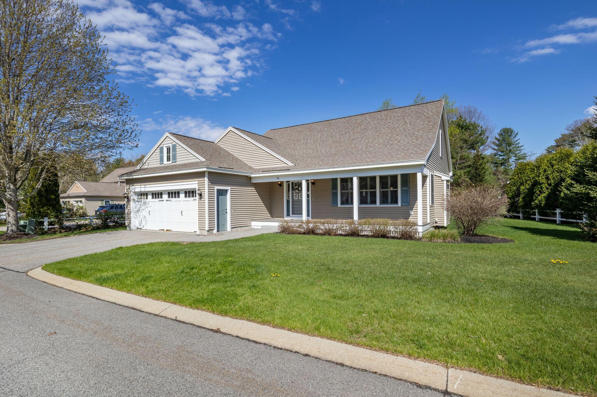 10 Lexington Drive 9