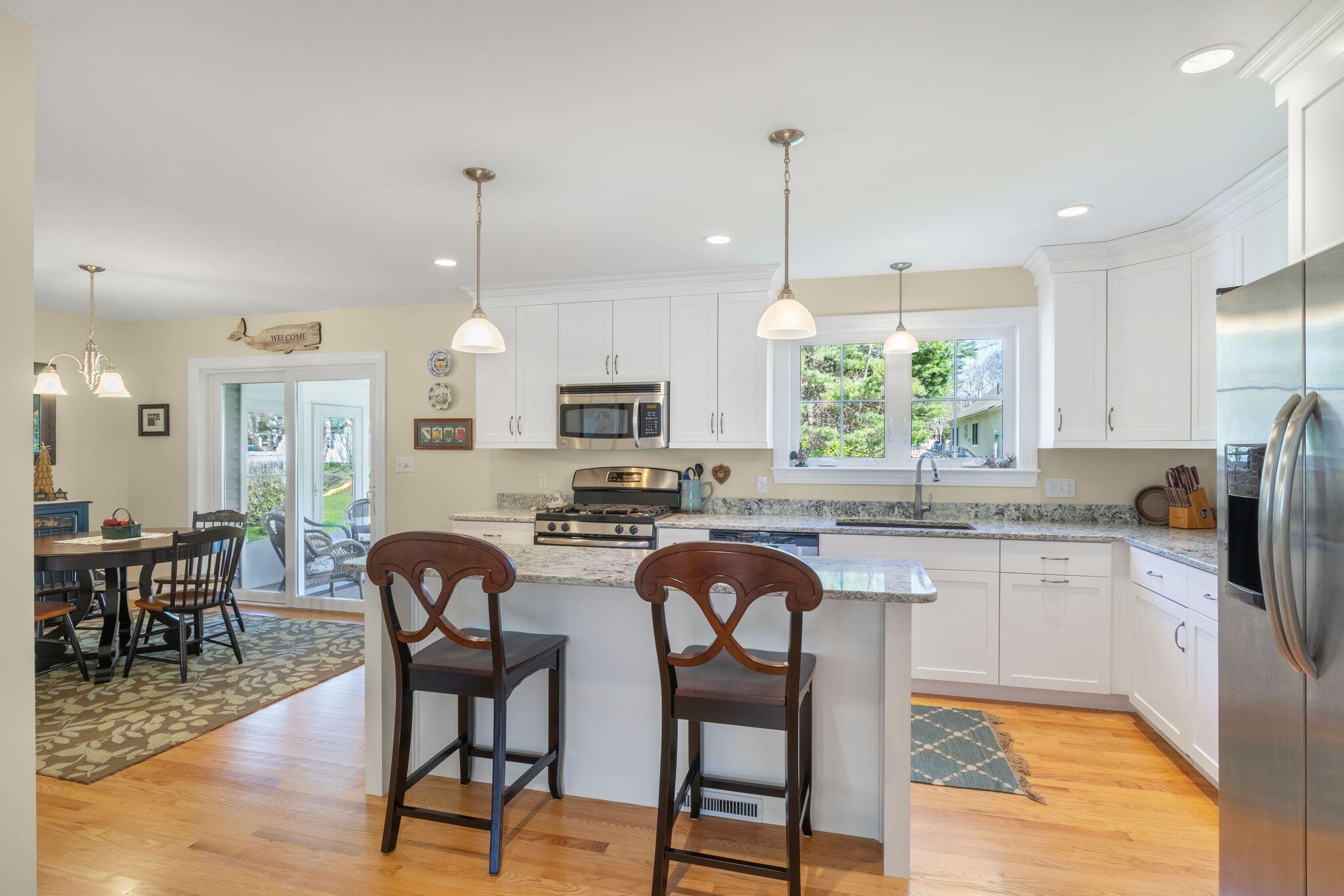 10 Lexington Drive 9