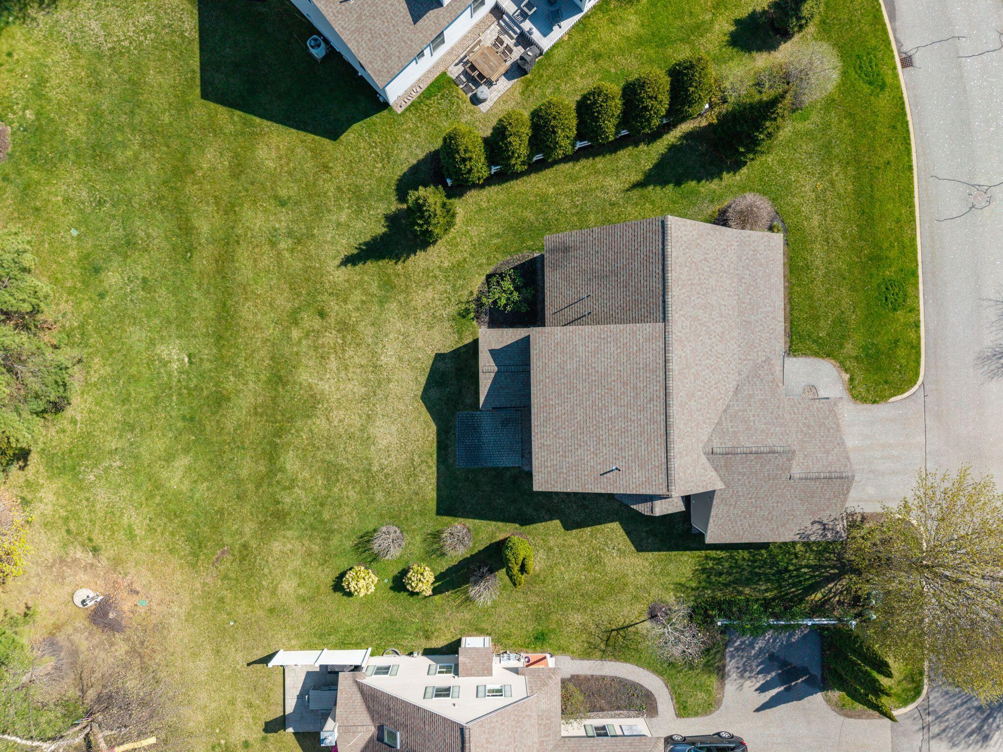 10 Lexington Drive 9