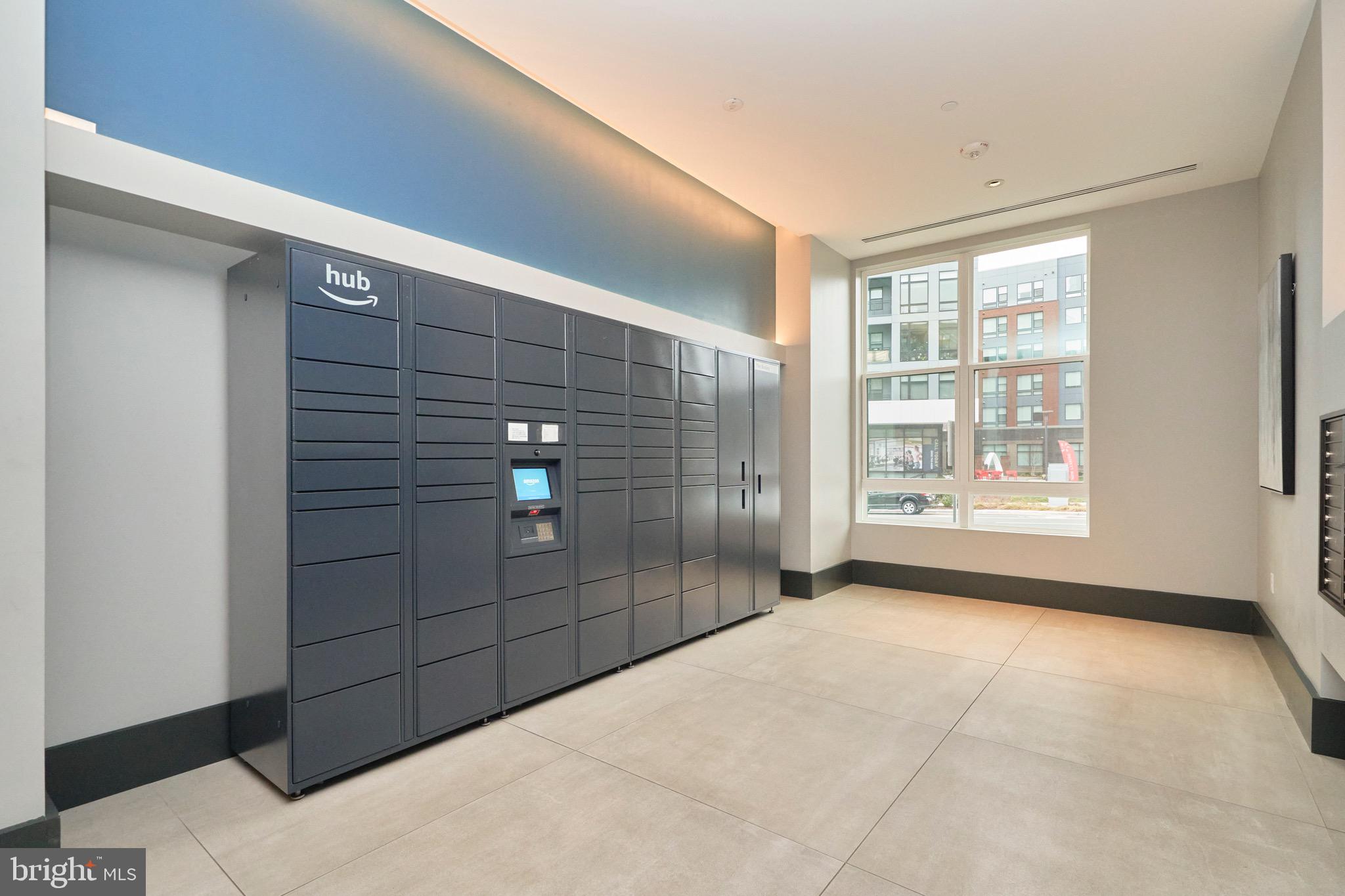 1761 Old Meadow Rd Unit: 307